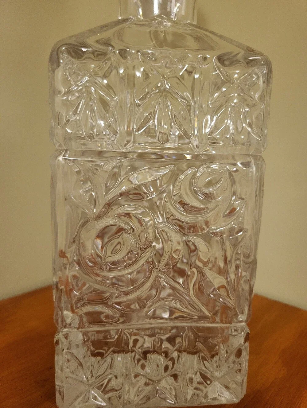 Handcut Clear And Frosted Crystal Glass 11.5 x 3.5 Inch Decanter With Stopper